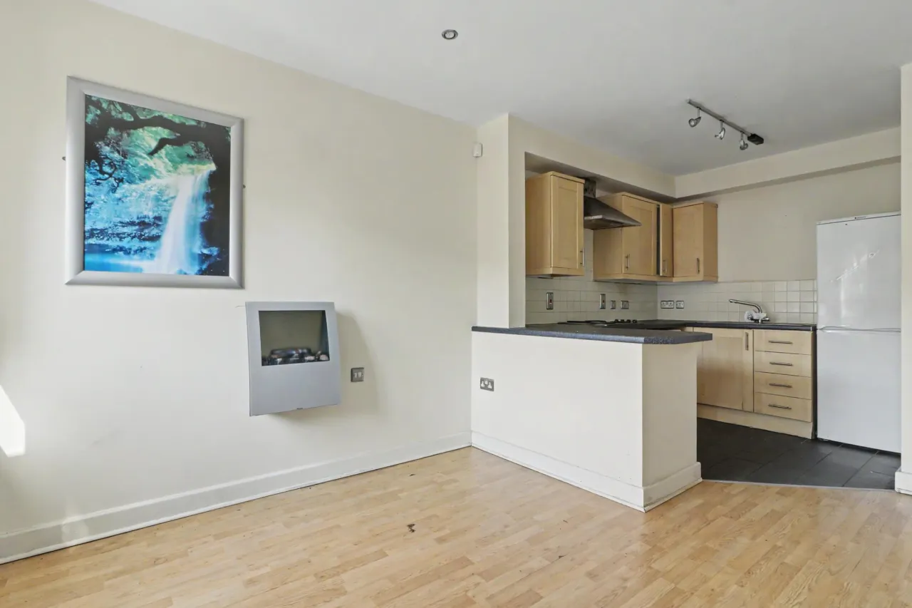Salisbury Street, Leek, ST13, photo 3