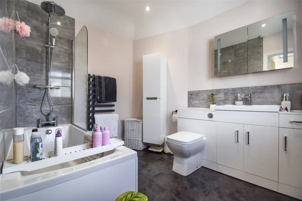 Holly Road, Aldershot, Hampshire, GU12 4SQ, photo 5