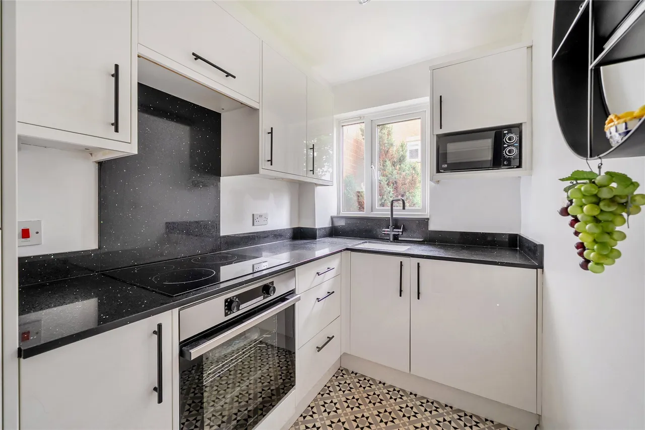 Beck Court, Beck Lane, Beckenham, BR3, photo 5