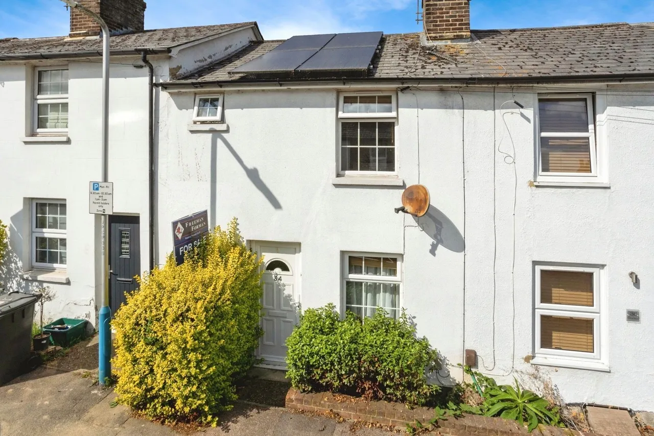 2 bed house for sale, Priory Street, Tonbridge, TN9
