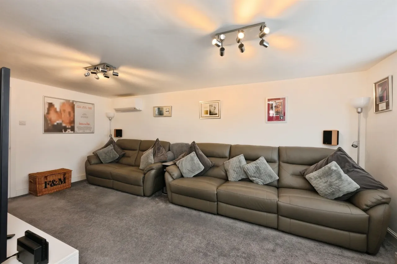 Rodney Crescent, Hoddesdon, photo 4
