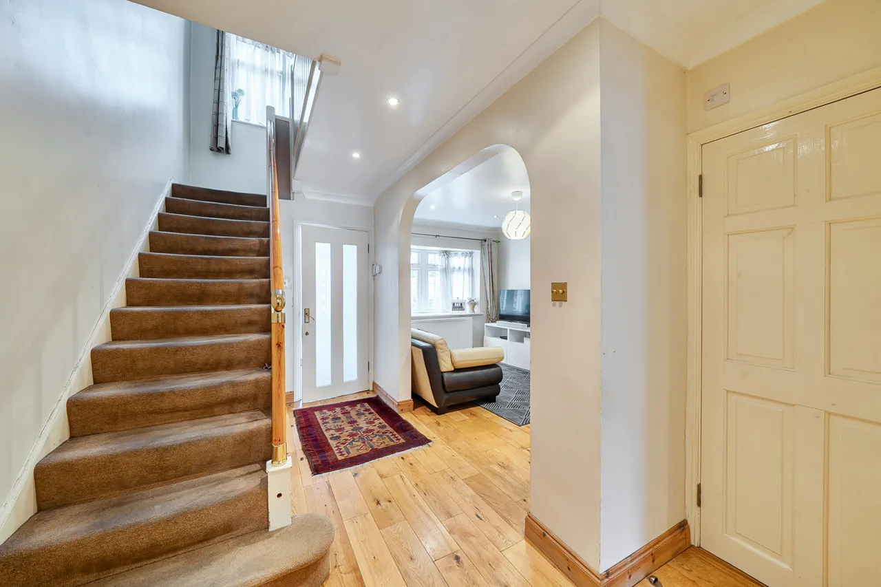 Uxbridge Road, Harrow, HA3, photo 12