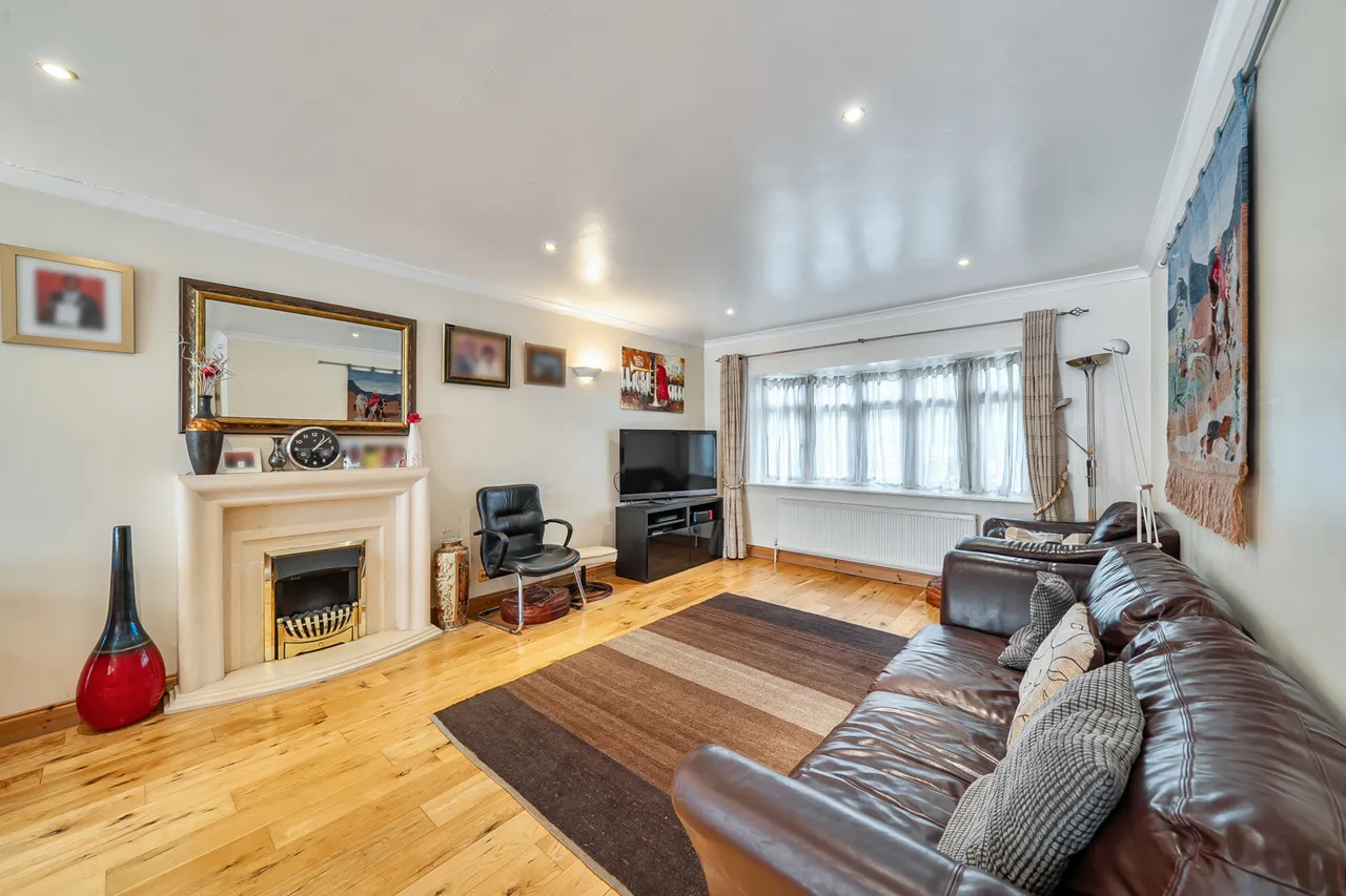 Uxbridge Road, Harrow, HA3, photo 2