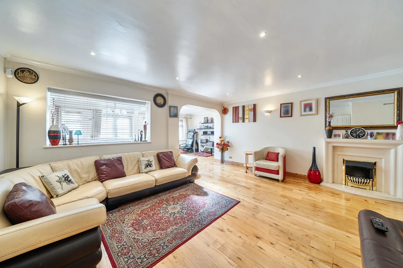 Uxbridge Road, Harrow, HA3, photo 4