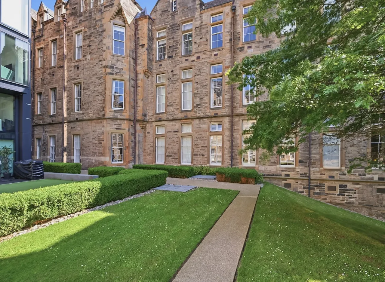 Simpson Loan, Quartermile, EH3, photo 25