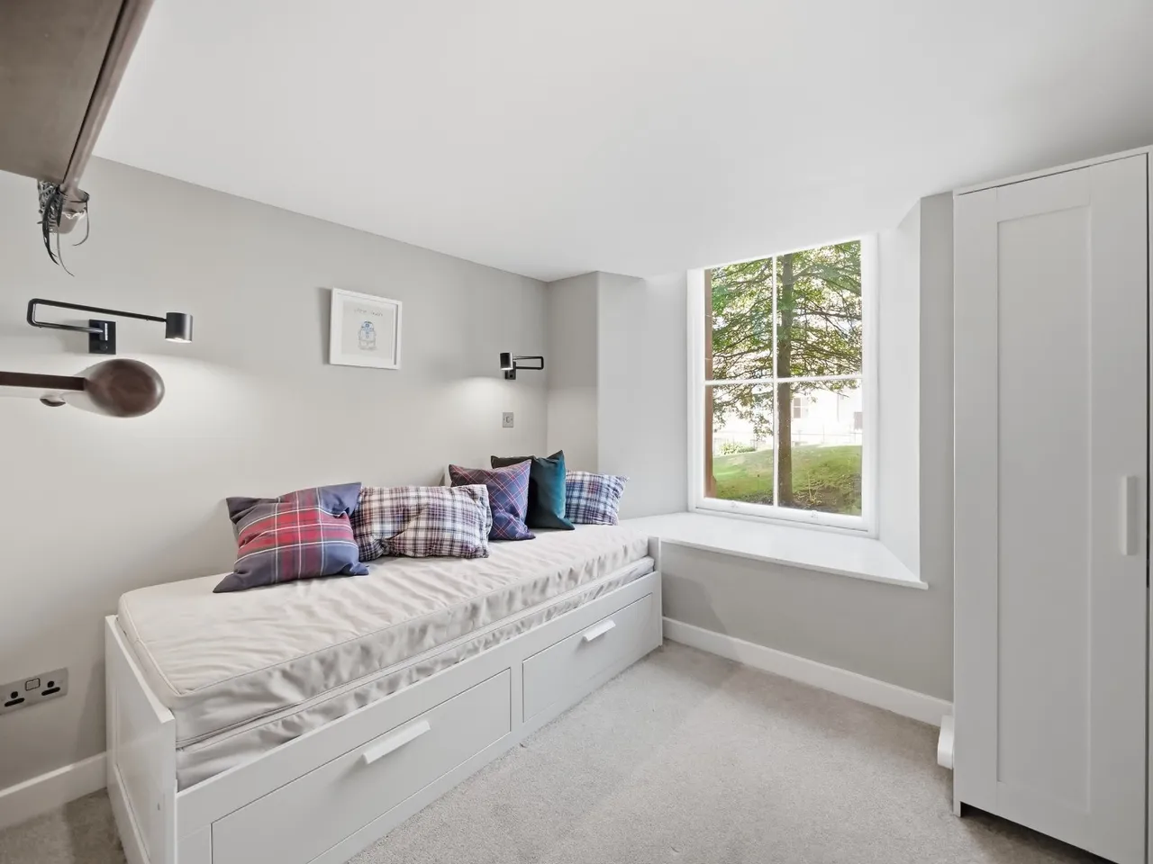 Simpson Loan, Quartermile, EH3, photo 15