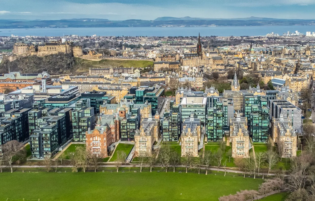 Simpson Loan, Quartermile, EH3, photo 26