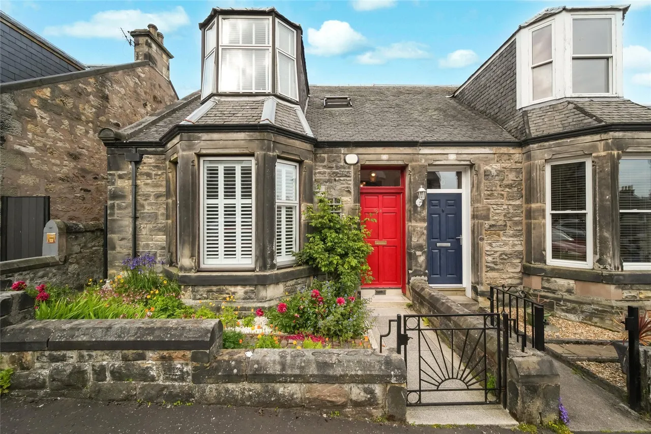 3 bed property for sale — Montgomery Street, Kirkcaldy, Fife, KY2
