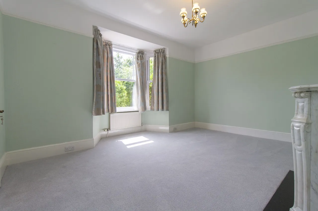 Carisbrooke, Pinewood Hill, Fleet, GU51 3AW, photo 2