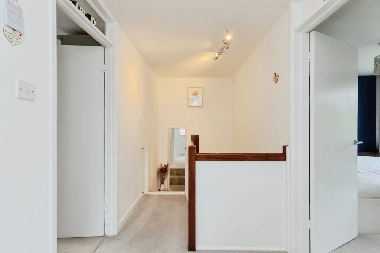 Whitecross Square, Cheltenham, Gloucestershire, GL53, photo 5