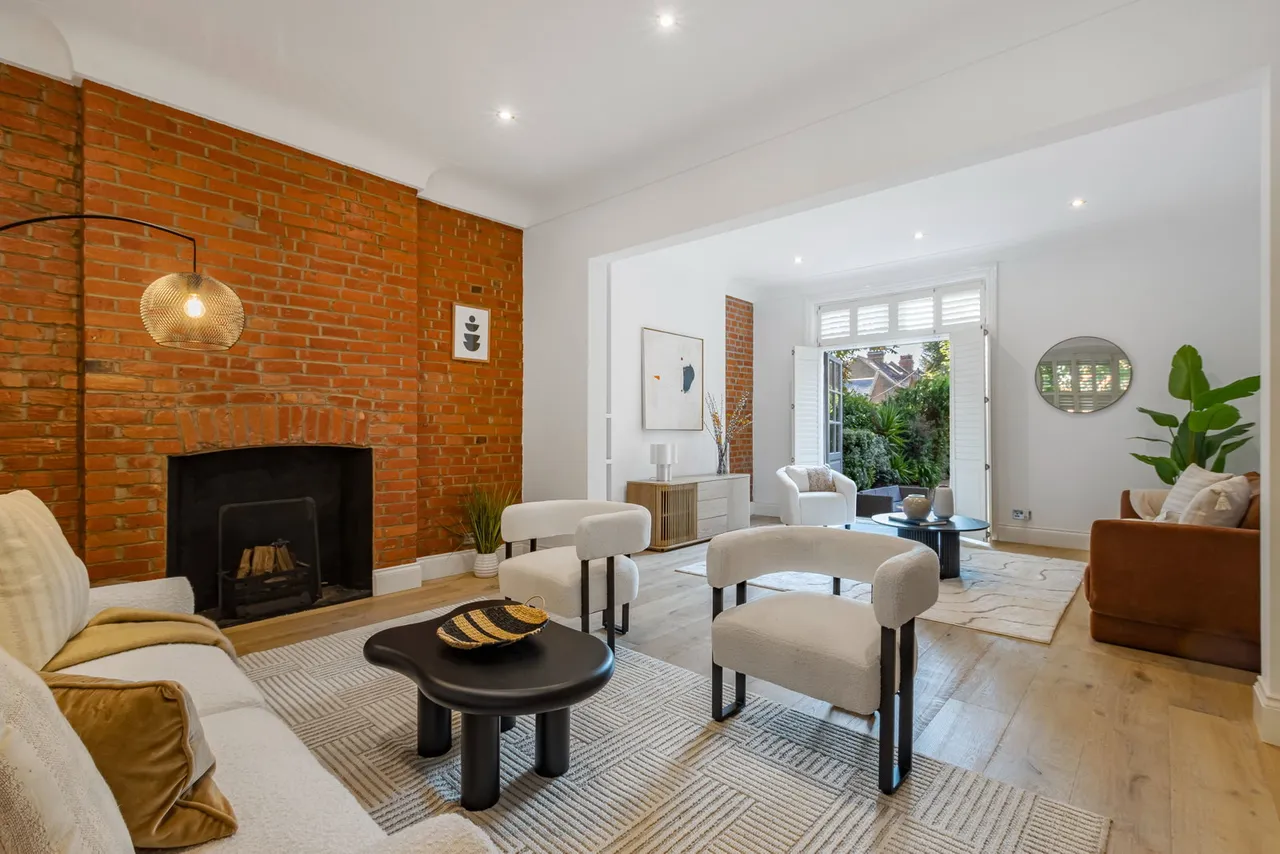 Bath Road, London, W4, photo 11