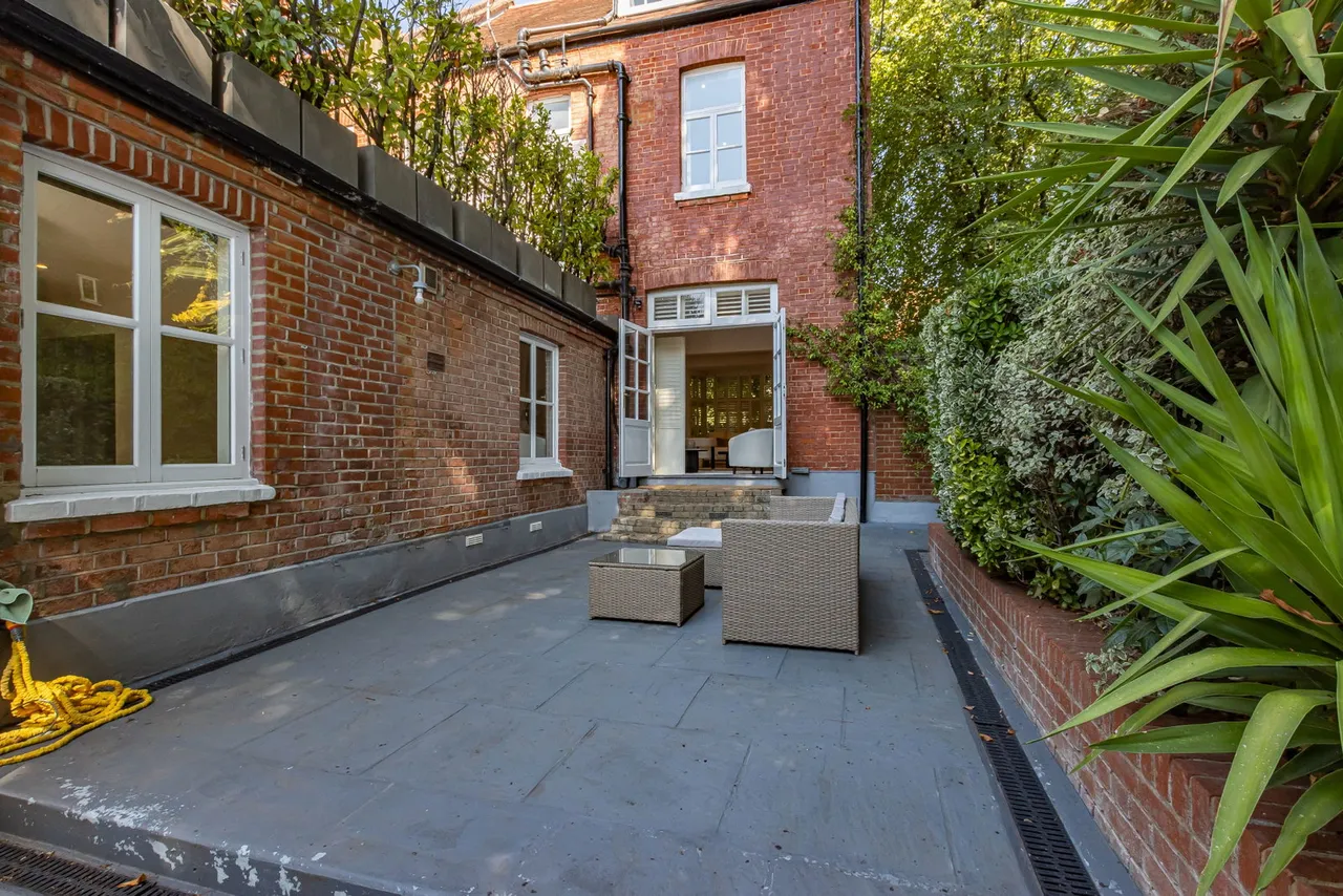 Bath Road, London, W4, photo 7