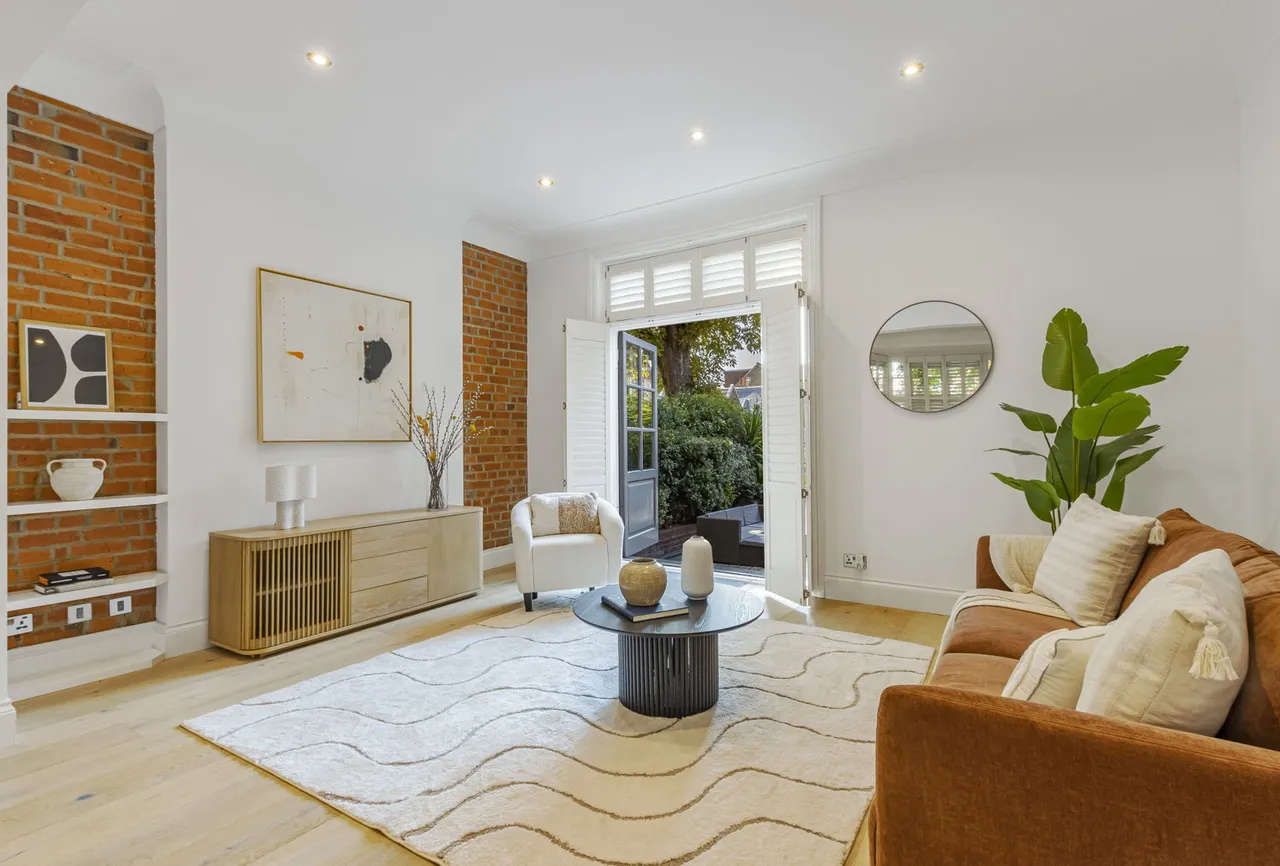 3 bed house for sale — Bath Road, London, W4