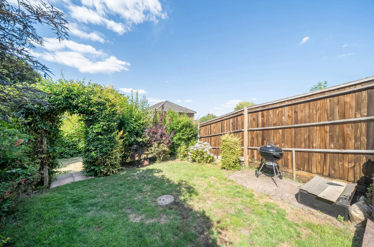 Cranmore Lane, Aldershot, Hampshire, GU11 3BD, photo 10