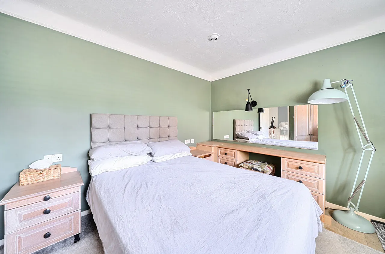 Cranmore Lane, Aldershot, Hampshire, GU11 3BD, photo 18