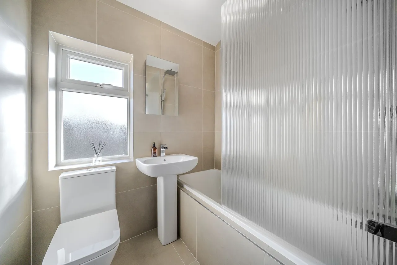 St. Catherines Road, Harrogate, HG2, photo 5