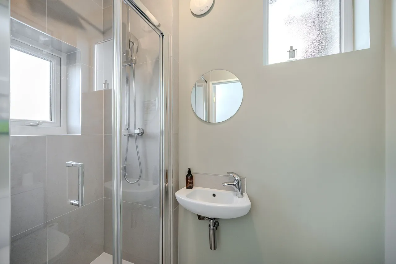 St. Catherines Road, Harrogate, HG2, photo 12