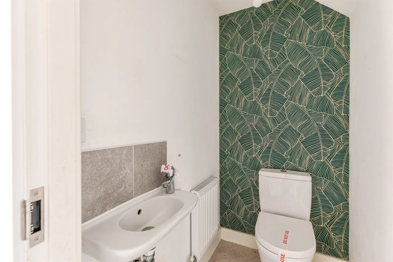Sapphire Street, Irthlingborough, NN9, photo 7