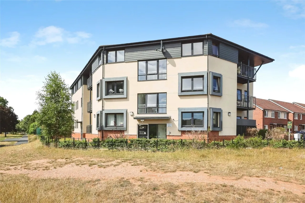 2 bed flat for sale, Golden Eagle Gardens, Birmingham, B23