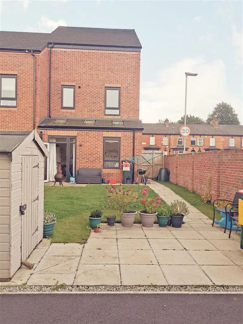 Ashton Old Road, Openshaw, photo 15