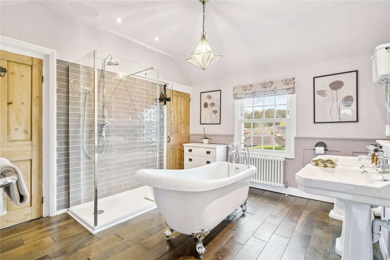 Waltham Road, White Waltham, SL6, photo 13