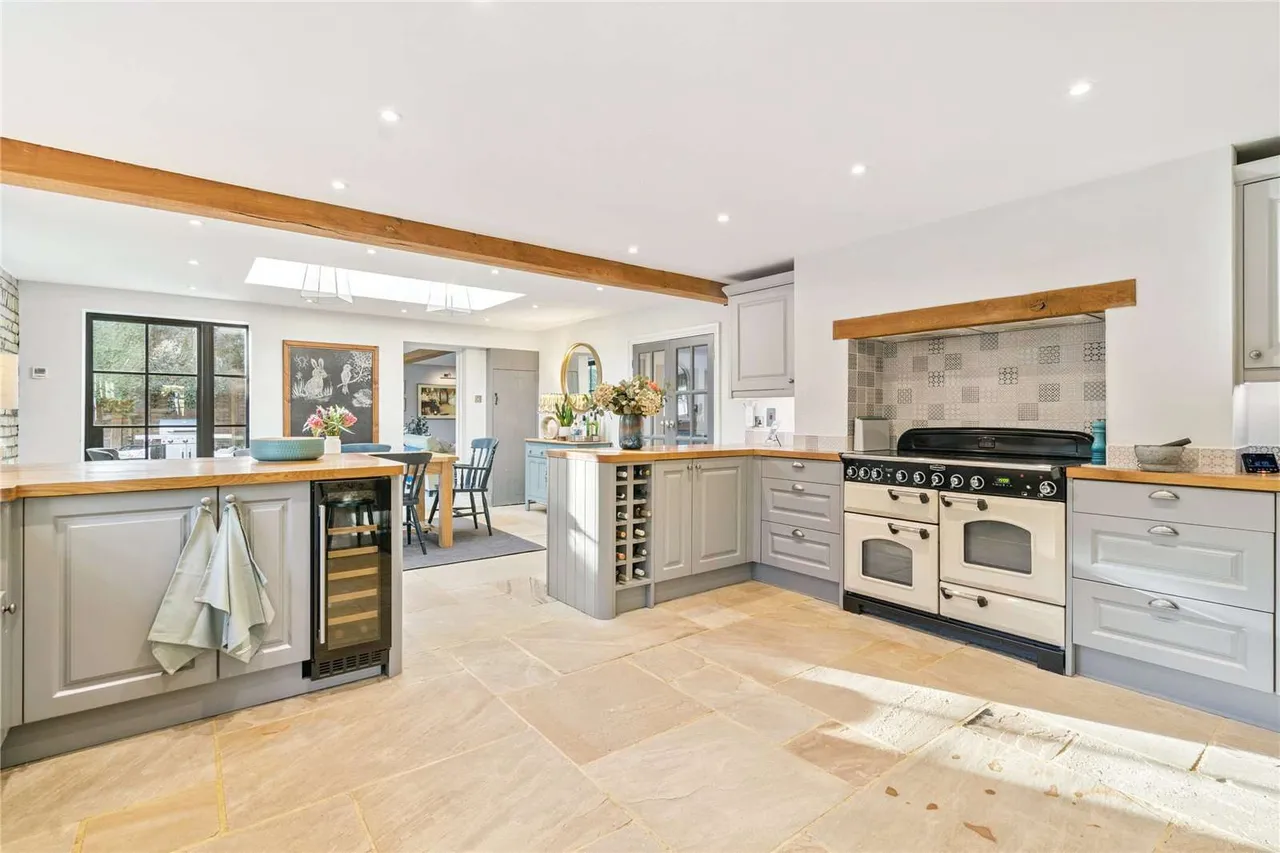 Waltham Road, White Waltham, SL6, photo 7