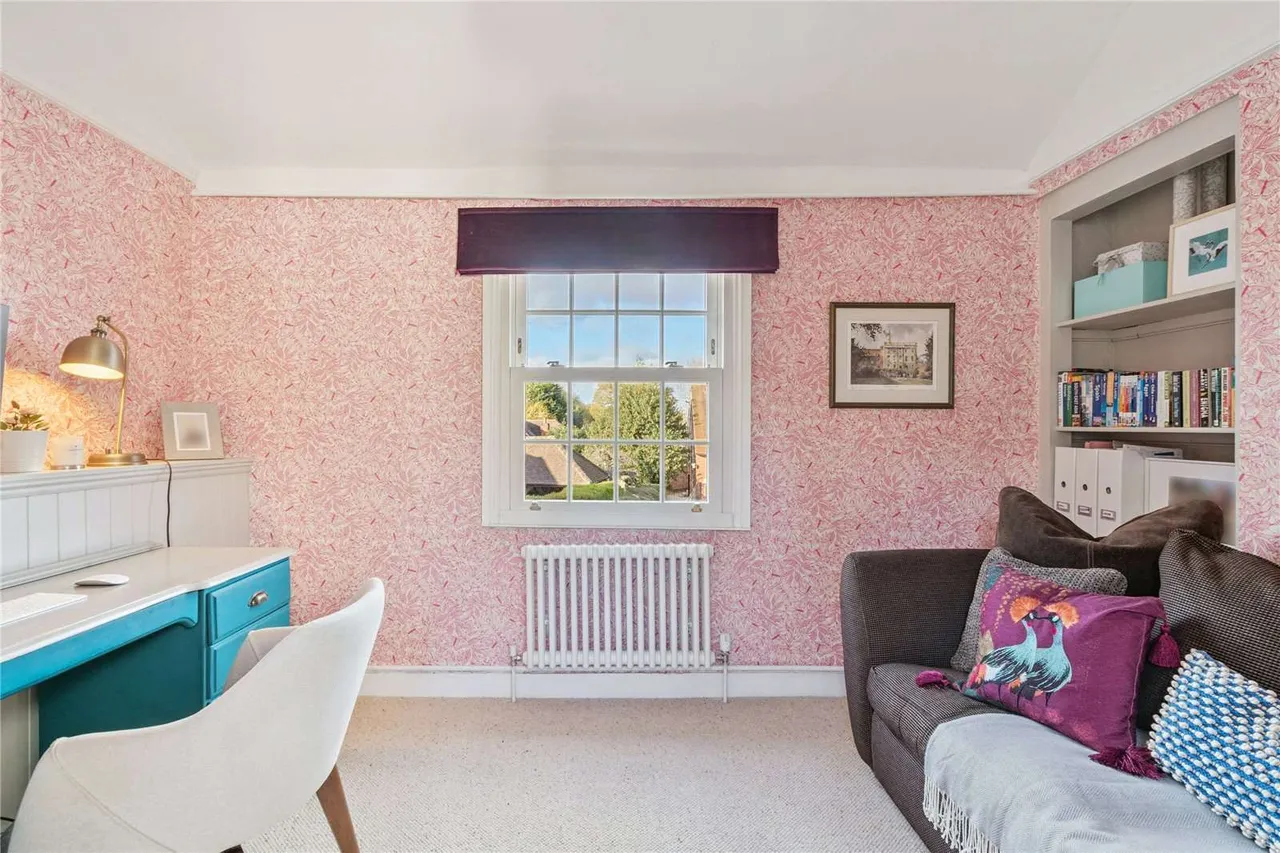 Waltham Road, White Waltham, SL6, photo 16