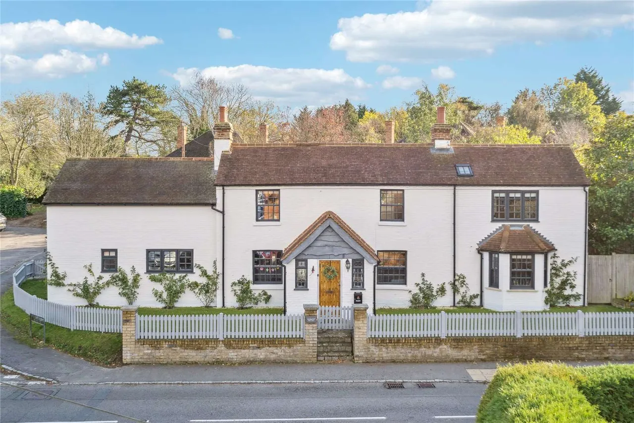 Waltham Road, White Waltham, SL6, photo 25