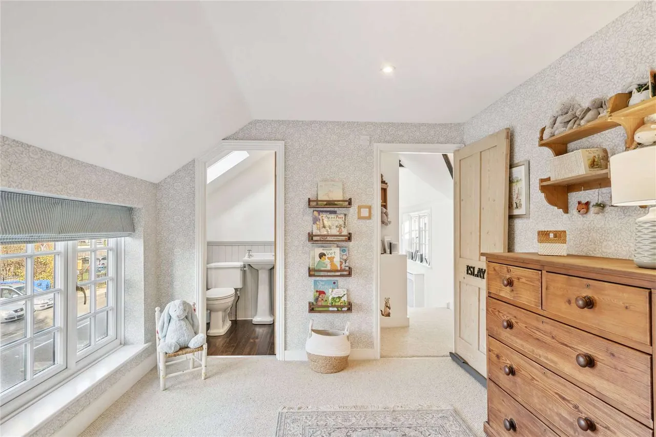 Waltham Road, White Waltham, SL6, photo 15