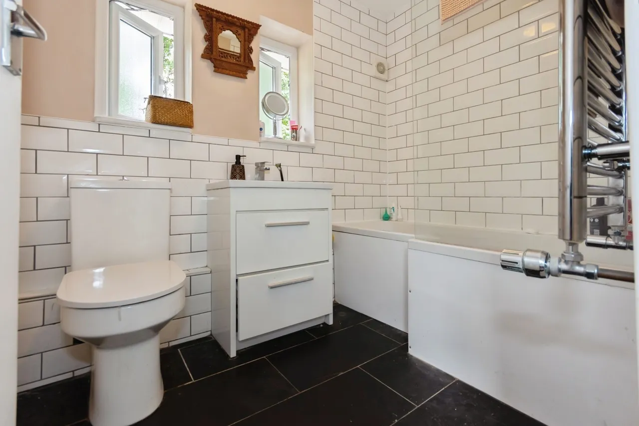 Rosse Court, Solihull, B92, photo 17