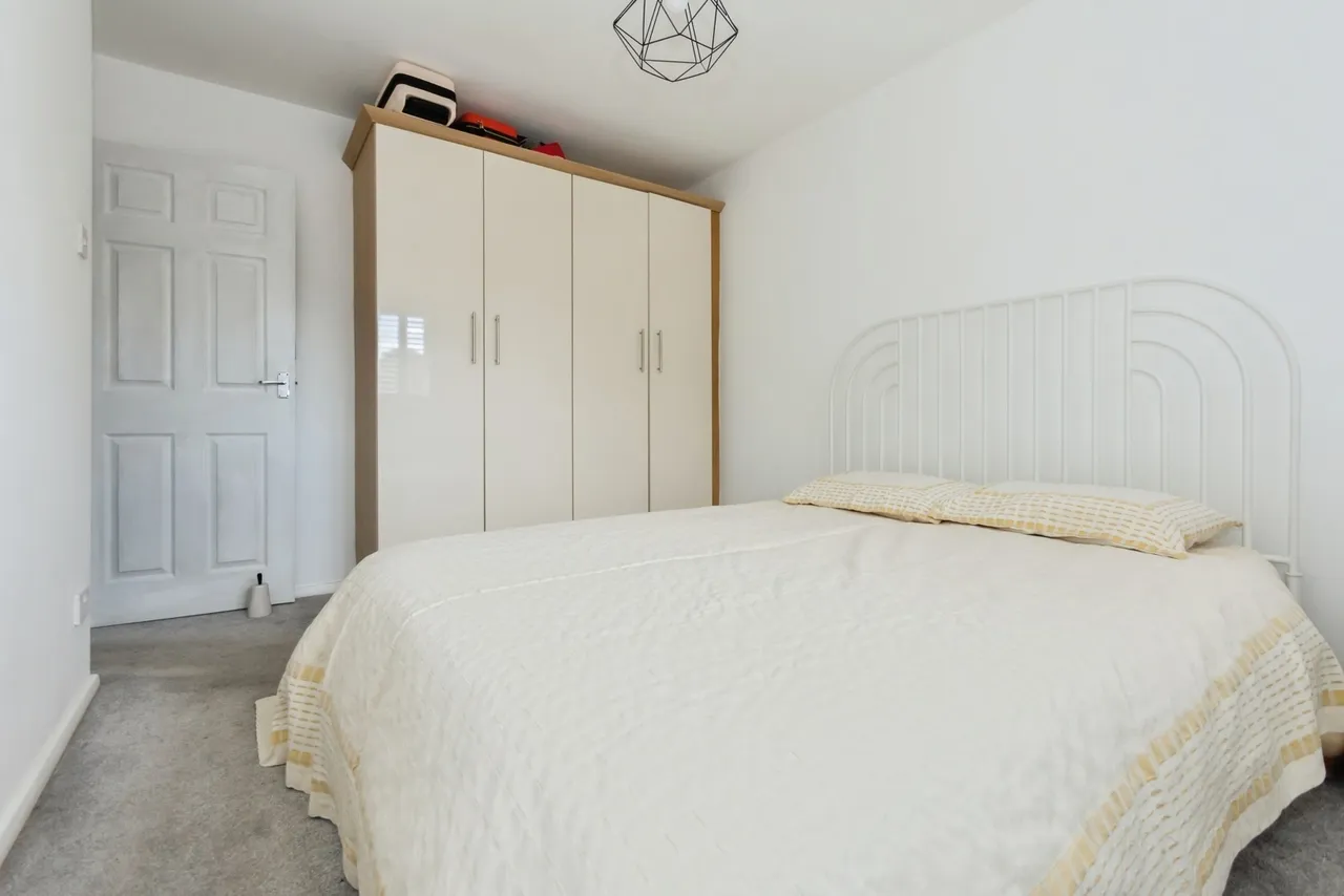 Rosse Court, Solihull, B92, photo 12