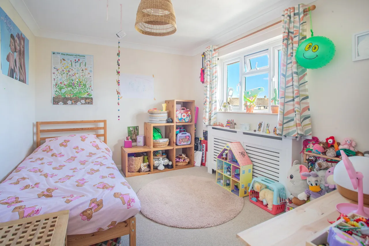 Manor Road, Chippenham, photo 7