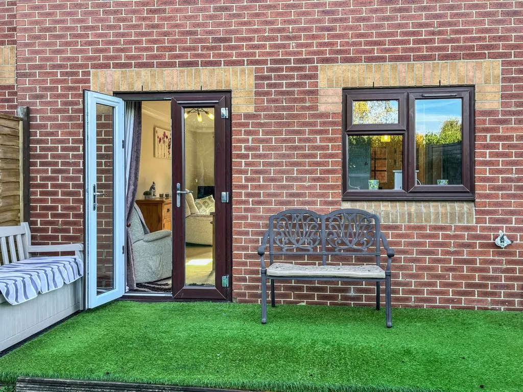 Lansdowne Way, High Wycombe HP11 1UB, photo 9