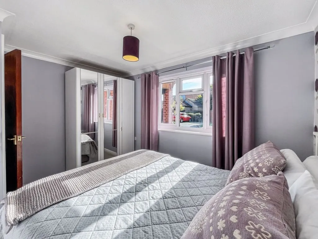 Lansdowne Way, High Wycombe HP11 1UB, photo 6