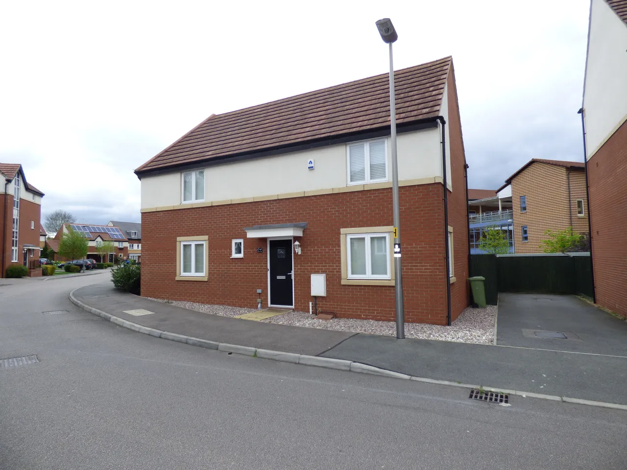 3 bed house to rent, Sakura Walk, MK15