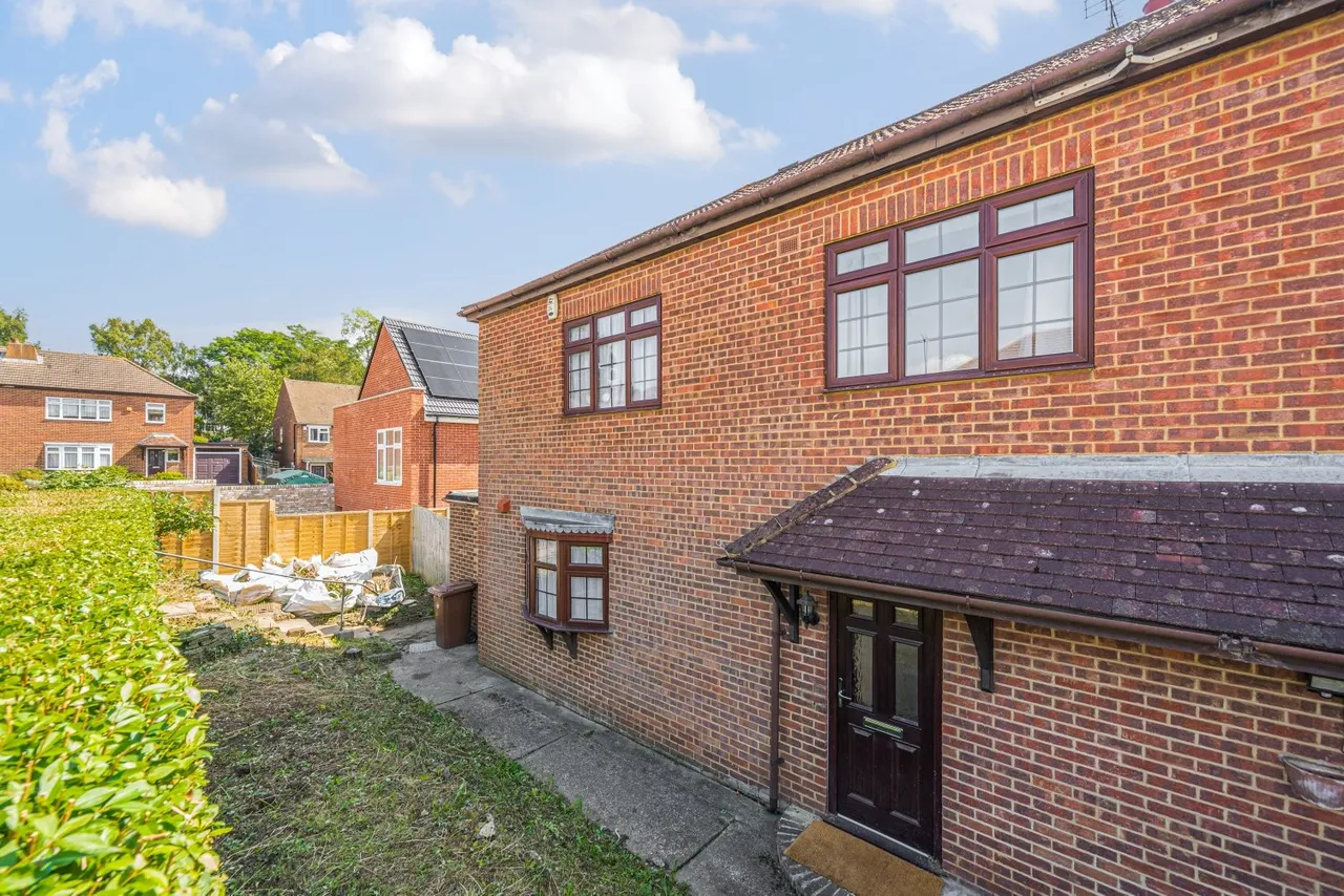 3 bed house to rent — Leybourne Road, Rochester, ME2