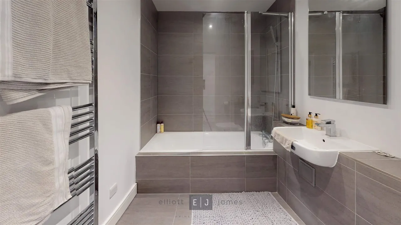 High Road, Loughton, IG10, photo 6