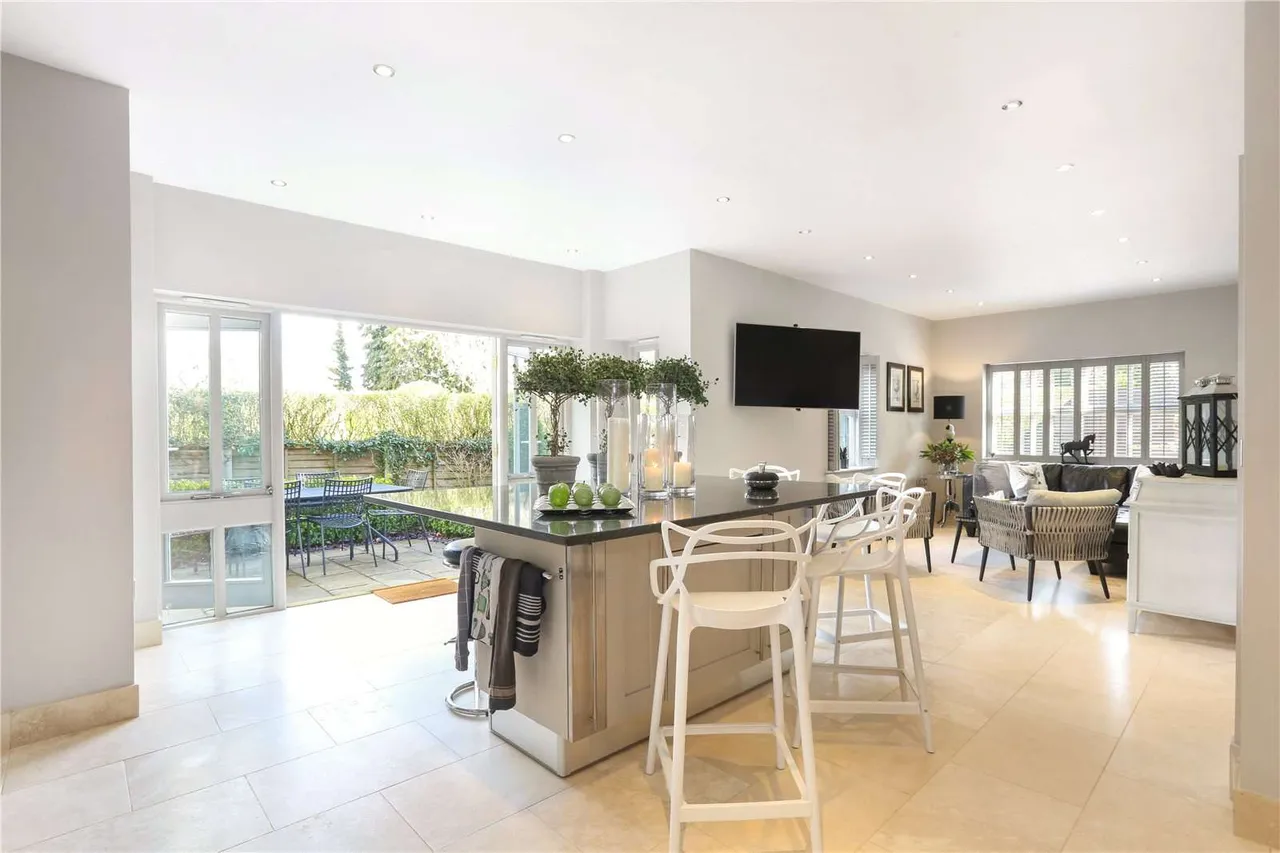 Horseshoe Lane, Alderley Edge, SK9, photo 4