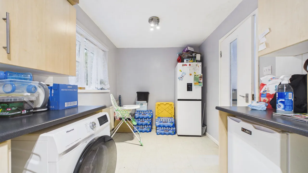 Hanbury, Orton Goldhay, PE2, photo 6