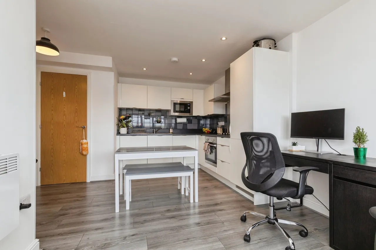 Whitchurch Lane, Bristol, BS14, photo 3