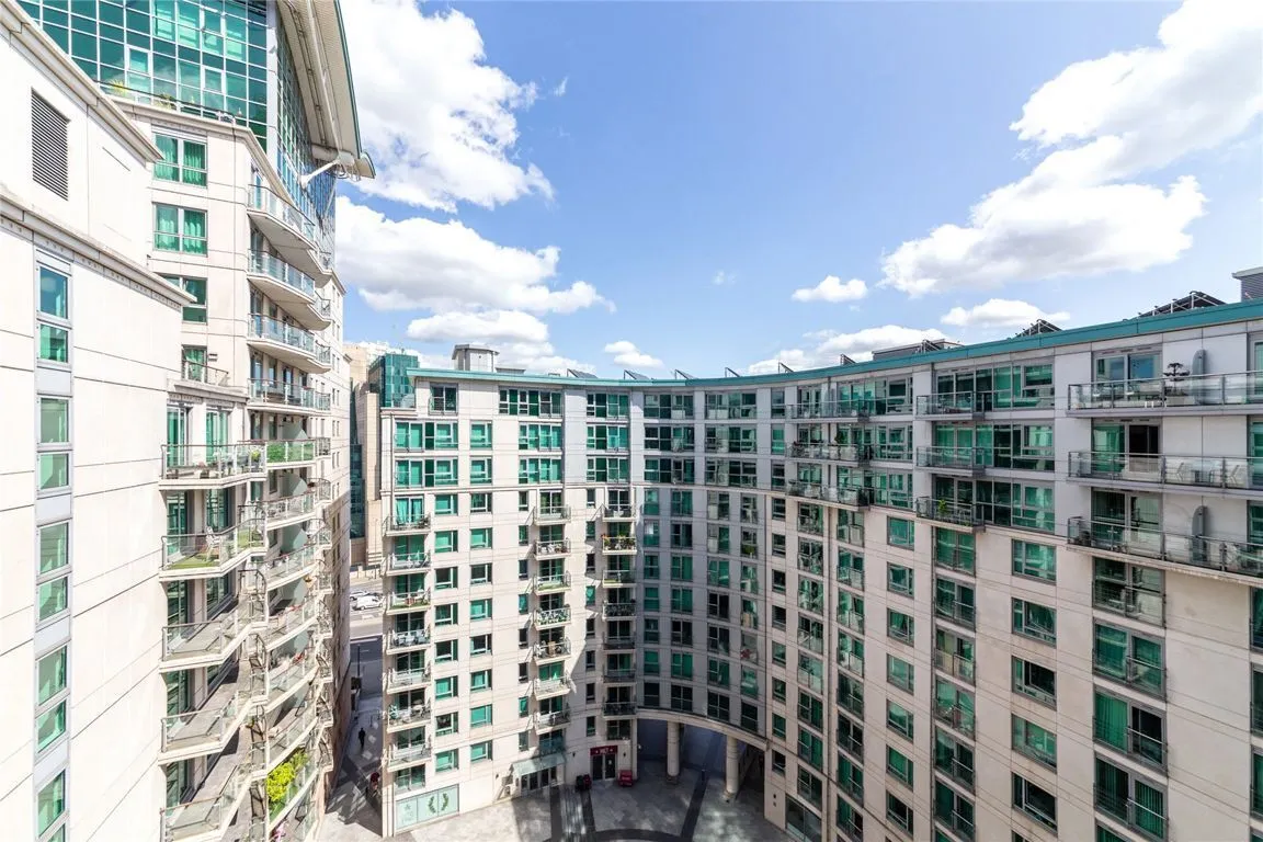Drake House, London, photo 18