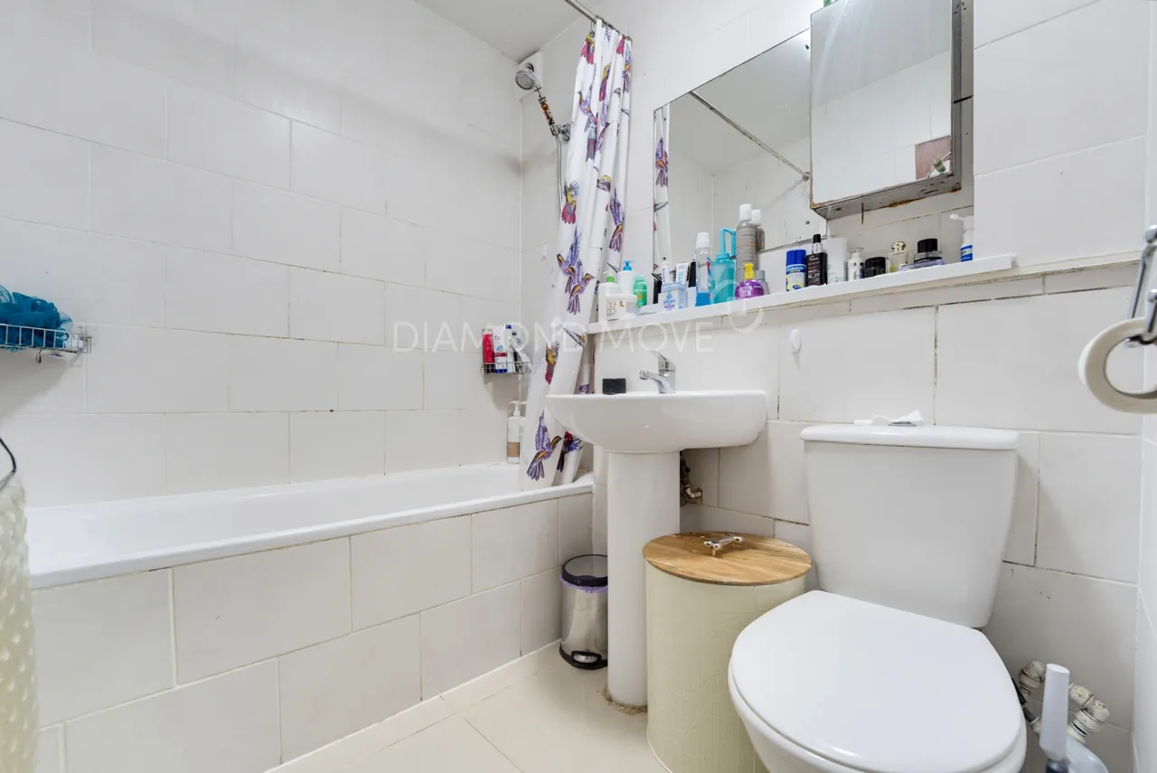 Whitton Road, Hounslow, TW3 2EG, photo 2