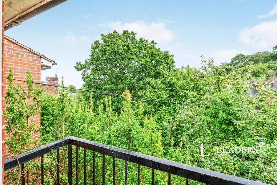 Apple Trees Place, Woking, GU22, photo 16