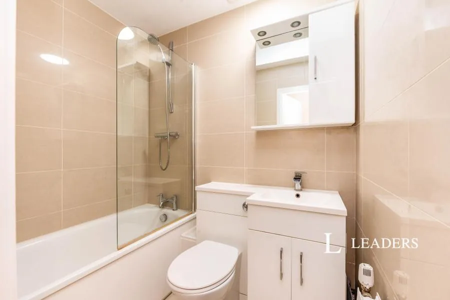 Apple Trees Place, Woking, GU22, photo 12