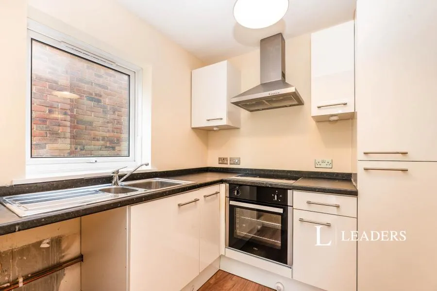 Apple Trees Place, Woking, GU22, photo 11