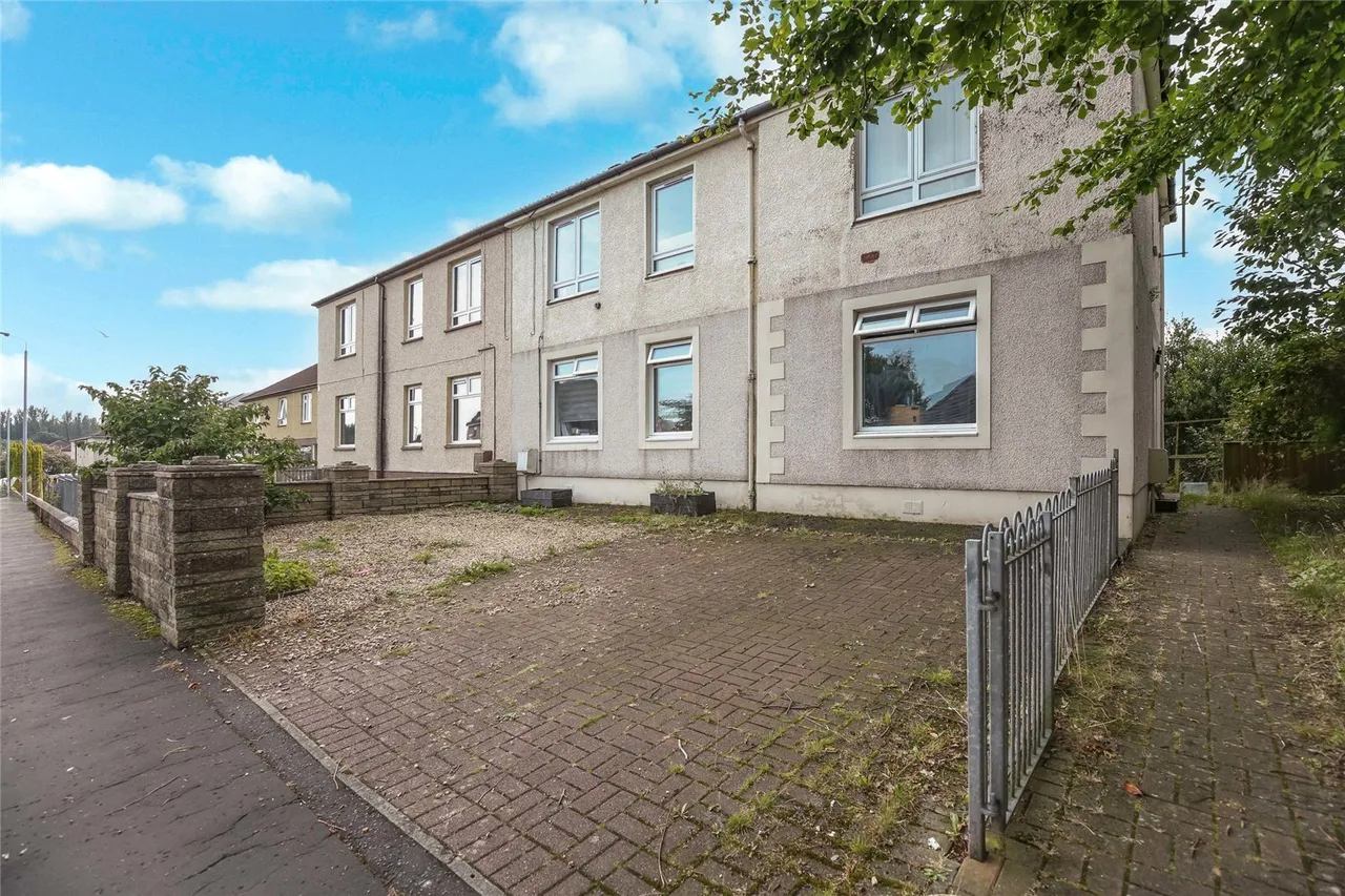 3 bed flat for sale — Blacklands Avenue, Kilwinning, North Ayrshire, KA13