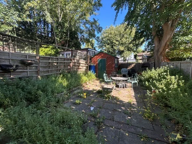 Crawley Green Road, Luton, Beds, photo 10