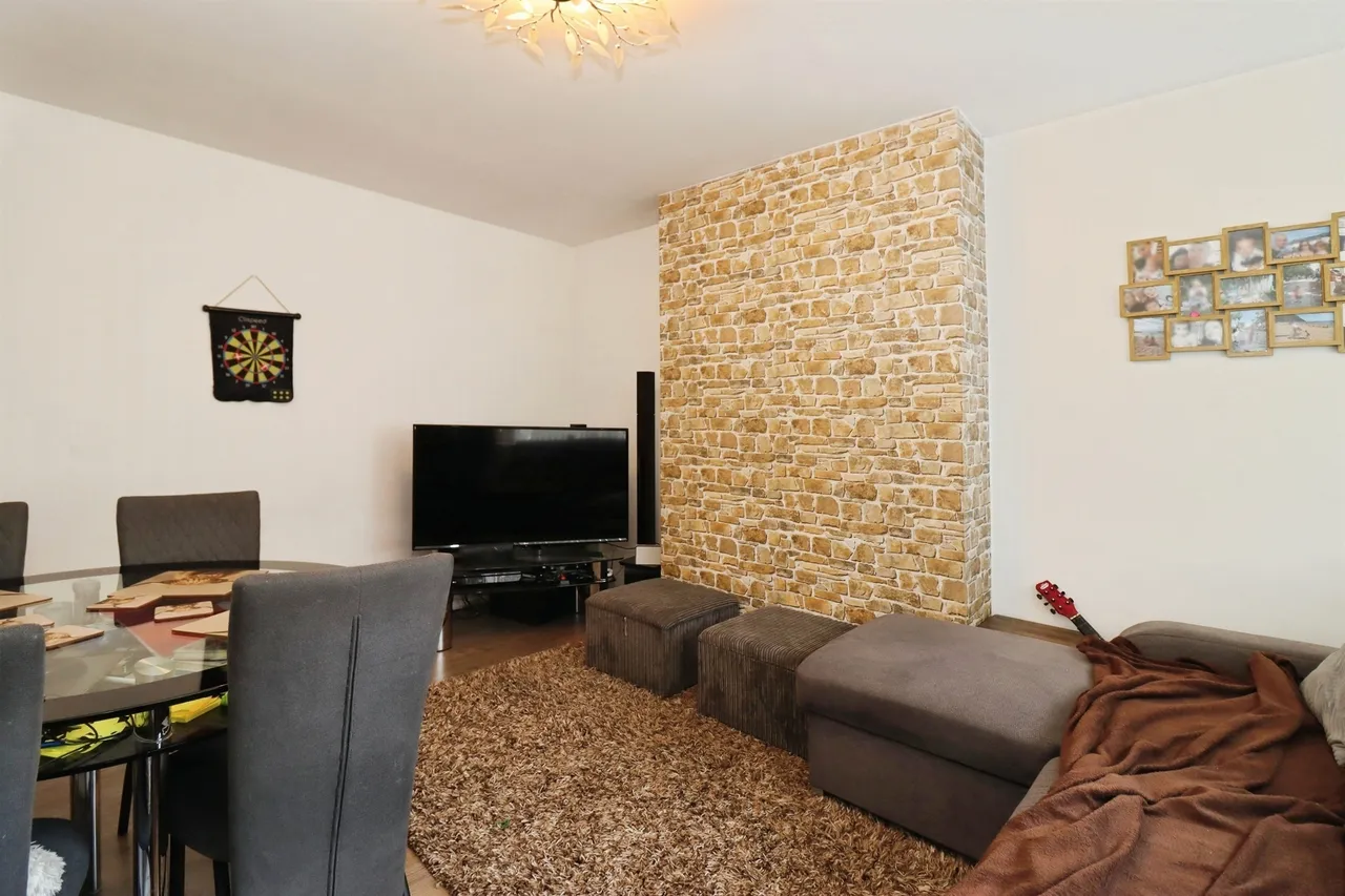 Rodway Road, Patchway, Bristol, photo 9