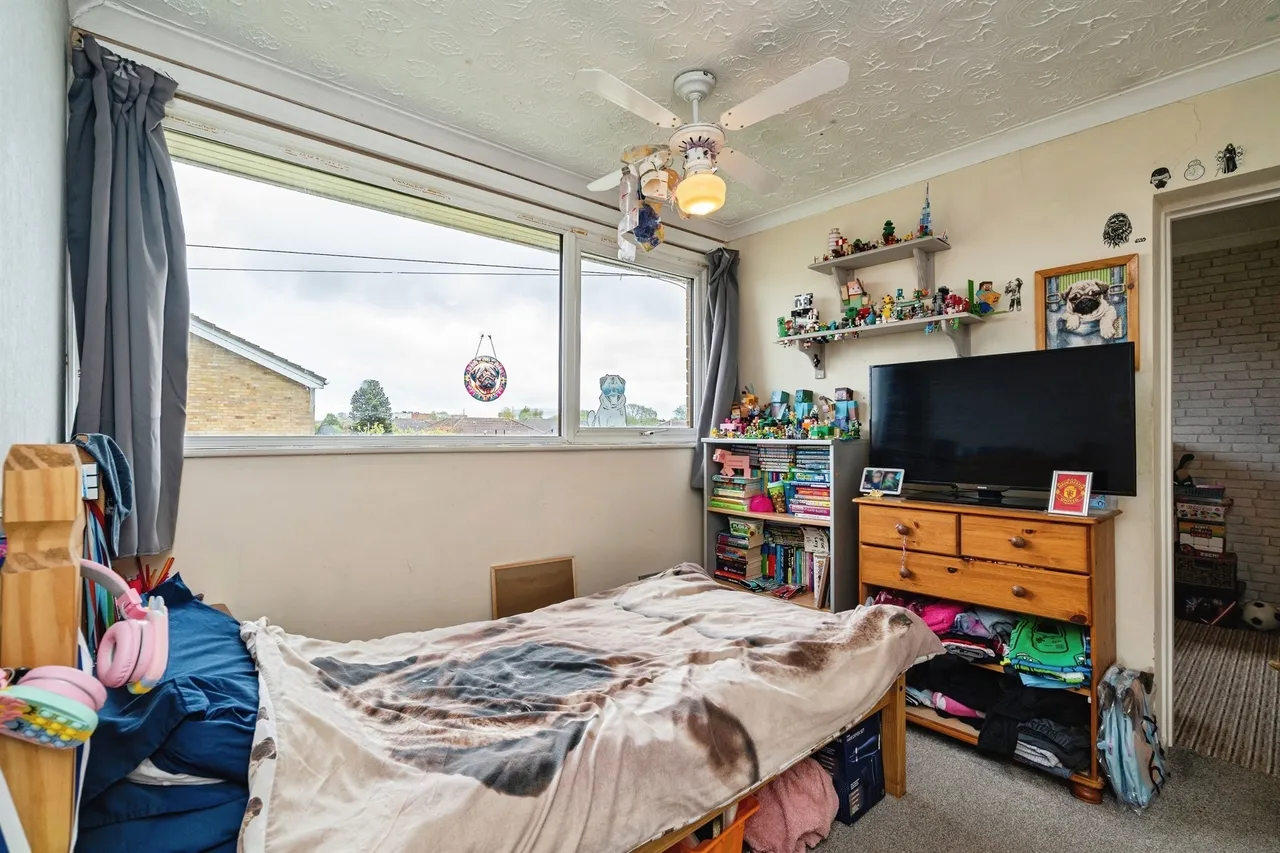Edinburgh Avenue, Gorleston, Great Yarmouth, photo 12