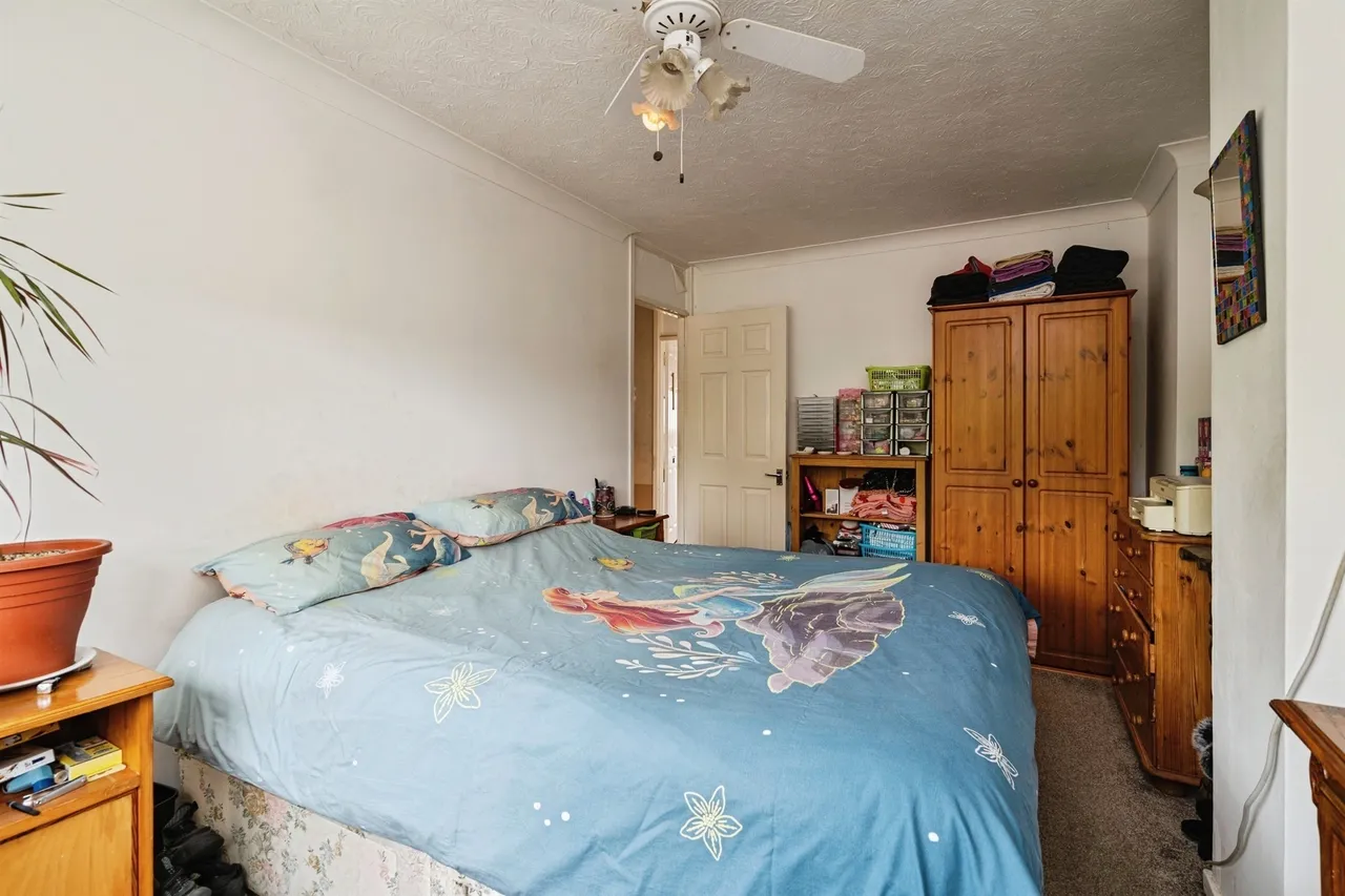 Edinburgh Avenue, Gorleston, Great Yarmouth, photo 11